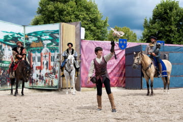 Spectacle chevaux et rapaces à Chambord