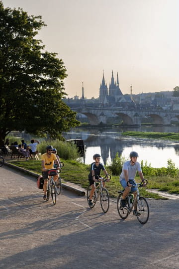 Cyclotouristes à Blois ©David Darrault